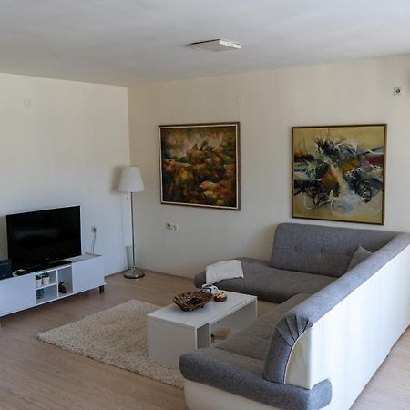Apartment In City Center Of Skopje Ngoại thất bức ảnh