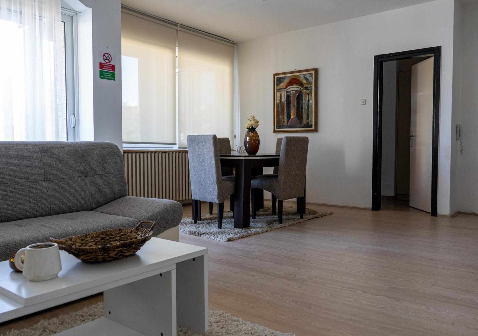 Apartment In City Center Of Skopje Ngoại thất bức ảnh